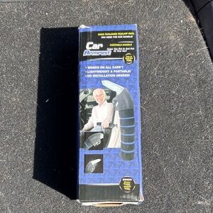 Car Armrest Handle in Black and Blue